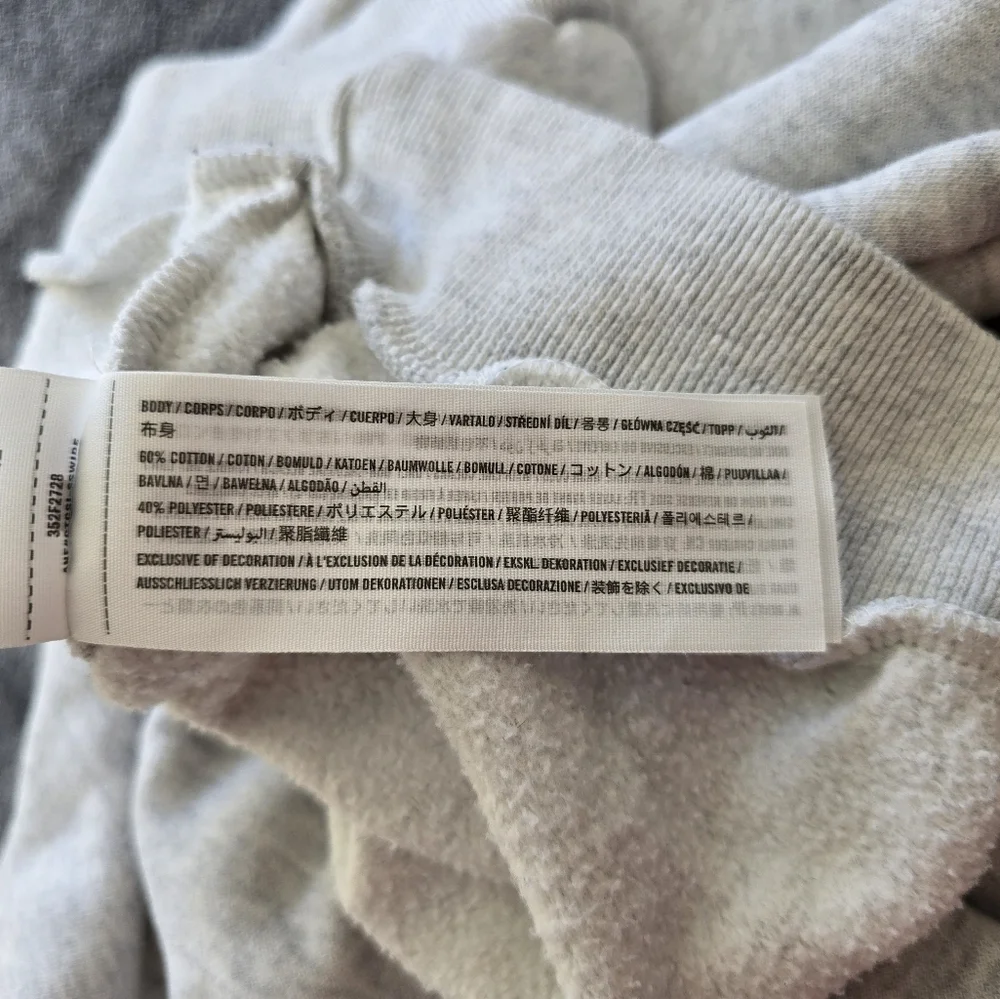 Hollister New Riviera Sailboat Crew Neck Size Medium